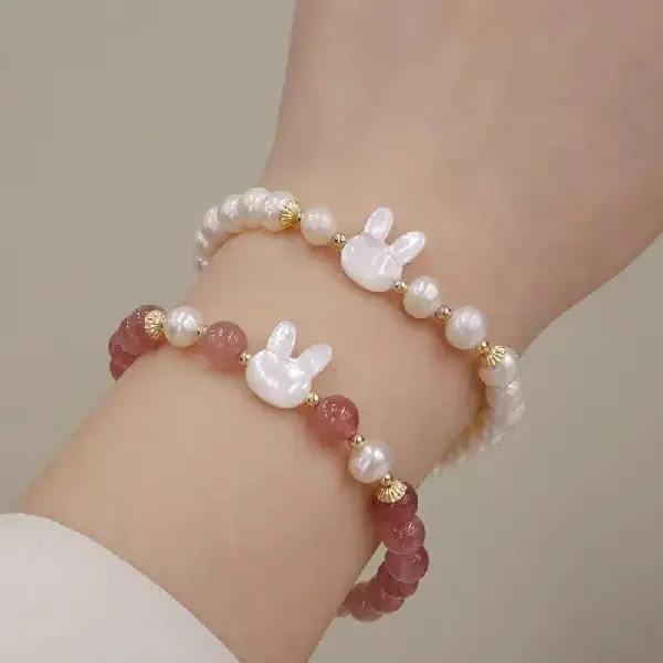 Natural Strawberry Crystal Pink Bracelet For Women Light Luxury Niche, TKMBeautySupply.com | Canada & USA and Europe Wide FREE shipping