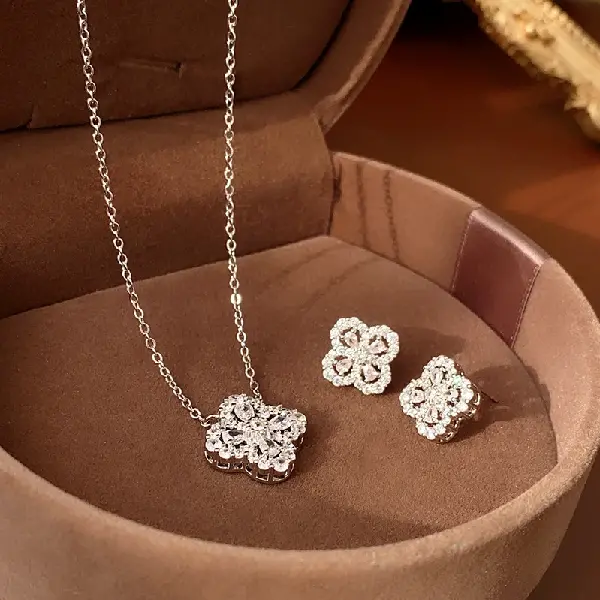 Silver Needle Zircon Flower Hollow Necklace Simple Temperament Clavicle Chain, TKMBeautySupply.com | Canada & USA and Europe Wide FREE shipping