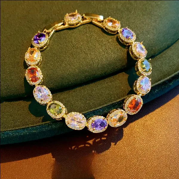 Second-hand Vintage Zircon Inlaid Oval Buckle Bracelet For Women, High-end, TKMBeautySupply.com | Canada & USA and Europe Wide FREE shipping