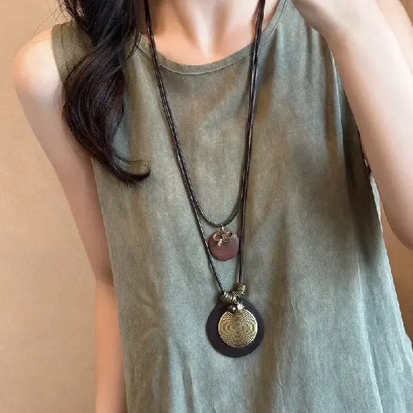 1-Round bow artificial wood bead artificial wood diamond necklace,tkmbeautysupply.com