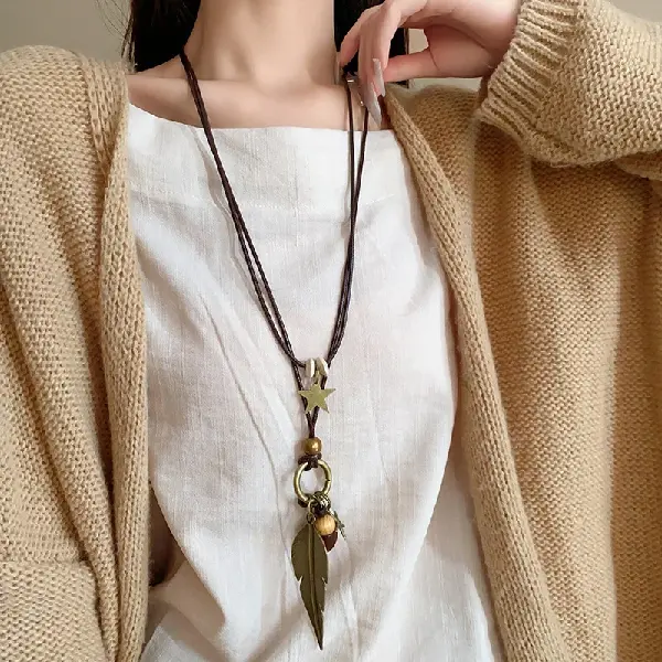6-Feather star oval artificial wood round artificial wood bead necklace,tkmbeautysupply.com