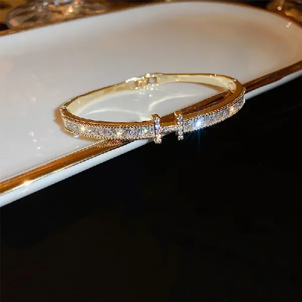 3 bracelet-gold letter H.,tkmbeautysupply.com