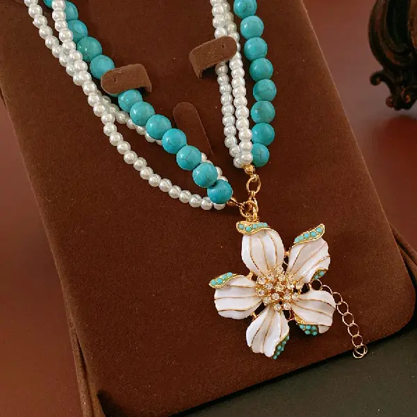 Necklace-gold-blue-white,tkmbeautysupply.com