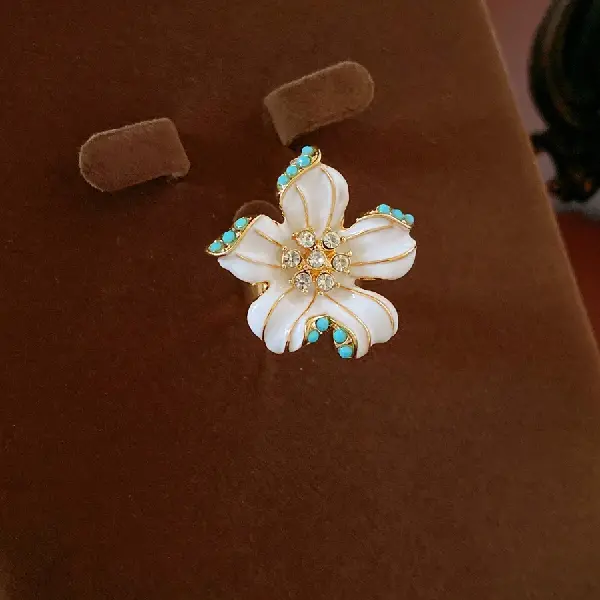 Ring-gold-white,tkmbeautysupply.com