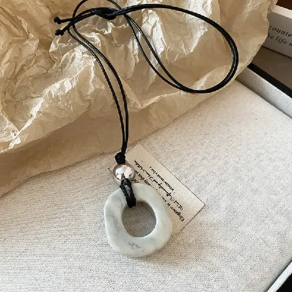 17# resin hollow round leather rope necklace,tkmbeautysupply.com
