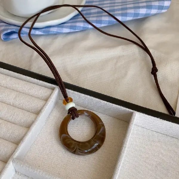 18# resin round smudged hollow necklace,tkmbeautysupply.com