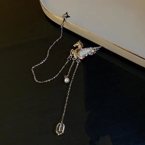 33# brooch-Diamond Pegasus four-pointed star tassel brooch,tkmbeautysupply.com