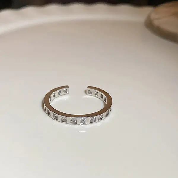 14. Ring – Checkered Zirconia,tkmbeautysupply.com
