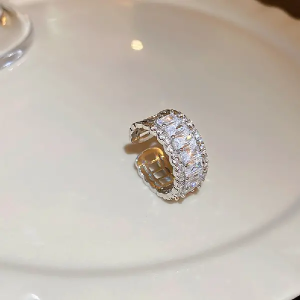 38. Ring-Platinum Zircon,tkmbeautysupply.com