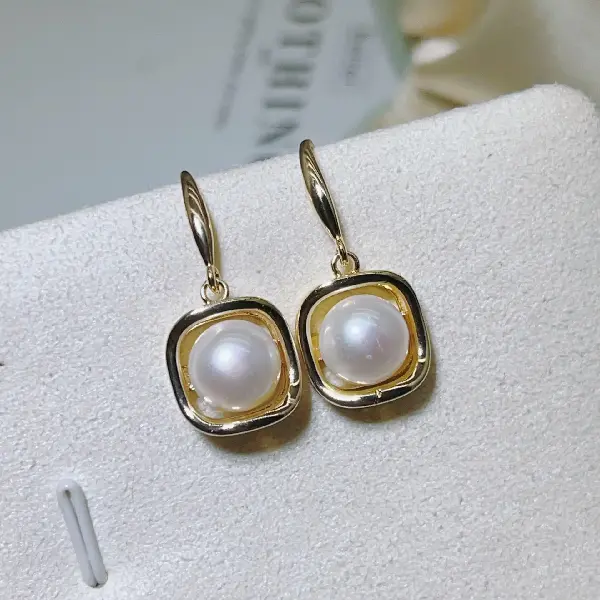 1335 golden white beads (9.5-10mm),tkmbeautysupply.com