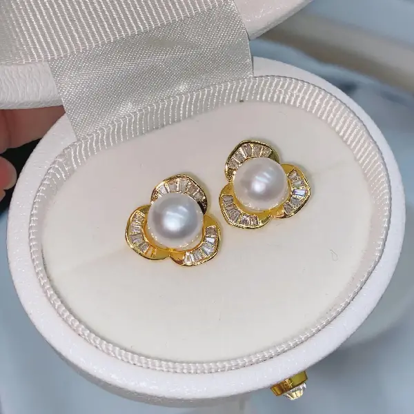 4025 golden white beads (9-9.5mm),tkmbeautysupply.com
