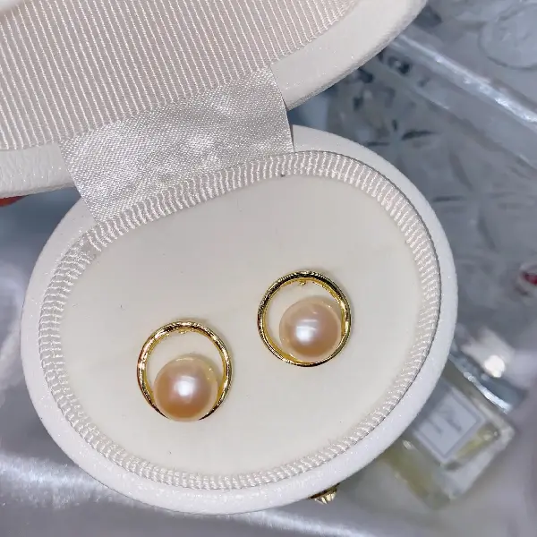 4027 golden white beads (9-9.5mm),tkmbeautysupply.com