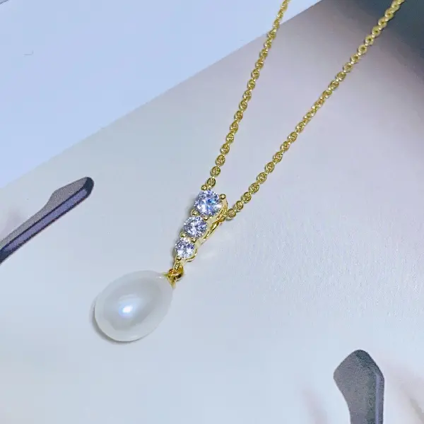 4040 gold necklace white beads,tkmbeautysupply.com