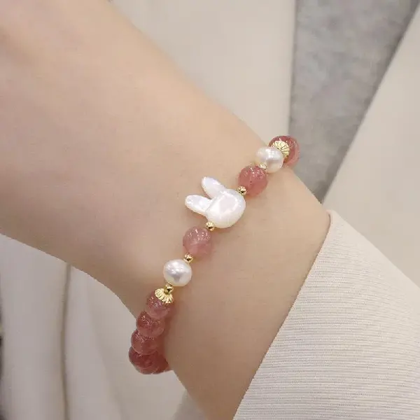 6069 strawberry crystal shell rabbit bracelet,tkmbeautysupply.com