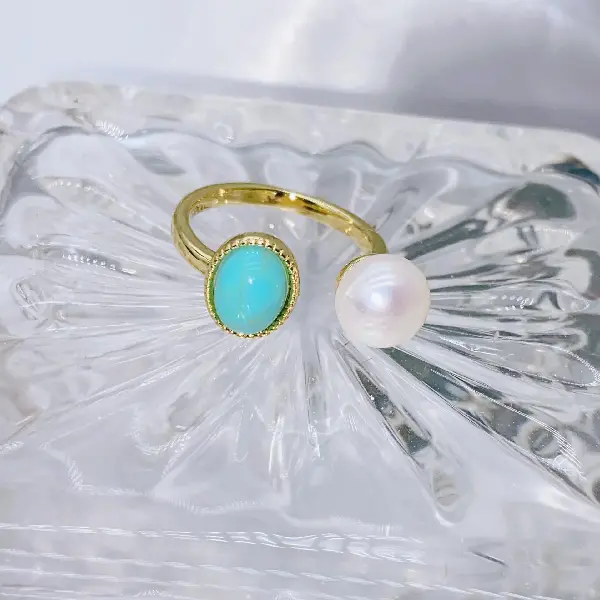 White Pearl Ring-Gold,tkmbeautysupply.com