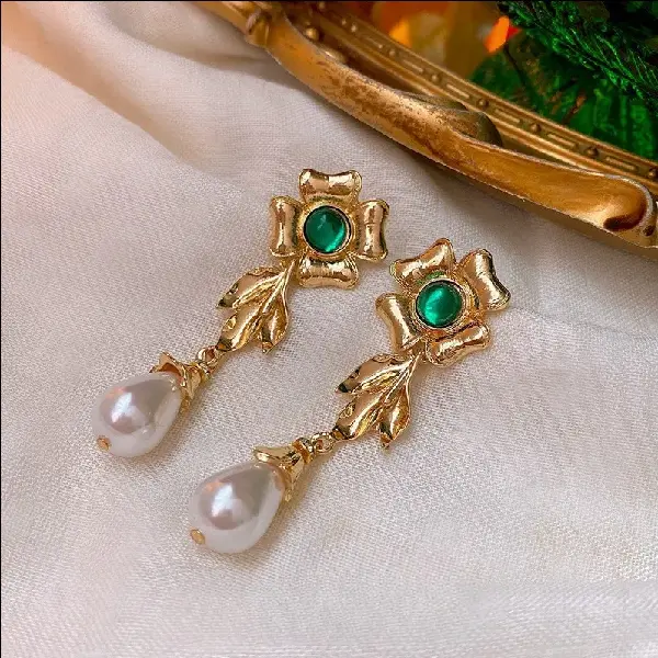 37# Silver Needle Second-hand Emerald Diamond Flower Pearl Drop Earrings,tkmbeautysupply.com
