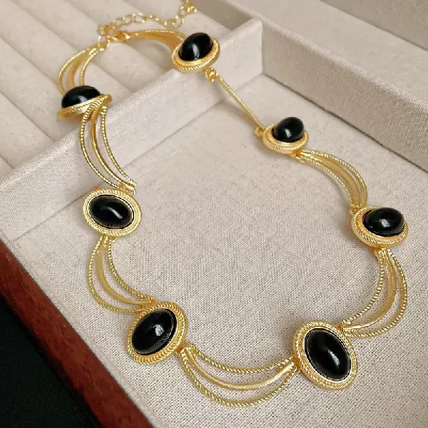 8# necklace-sector-shaped round gemstone,tkmbeautysupply.com