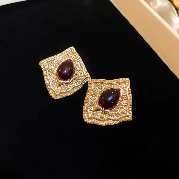 24# Silver Needle-Rhombus Drop Glass Diamond Stud Earrings,tkmbeautysupply.com
