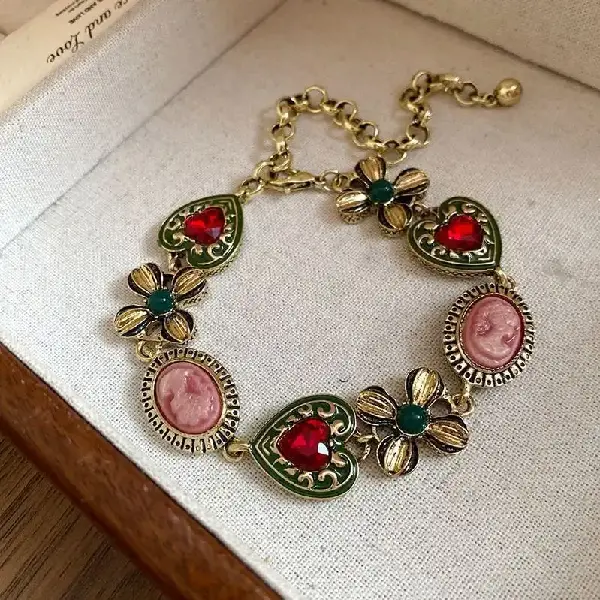 36# Bracelet-Flower Portrait Diamond Love Heart,tkmbeautysupply.com