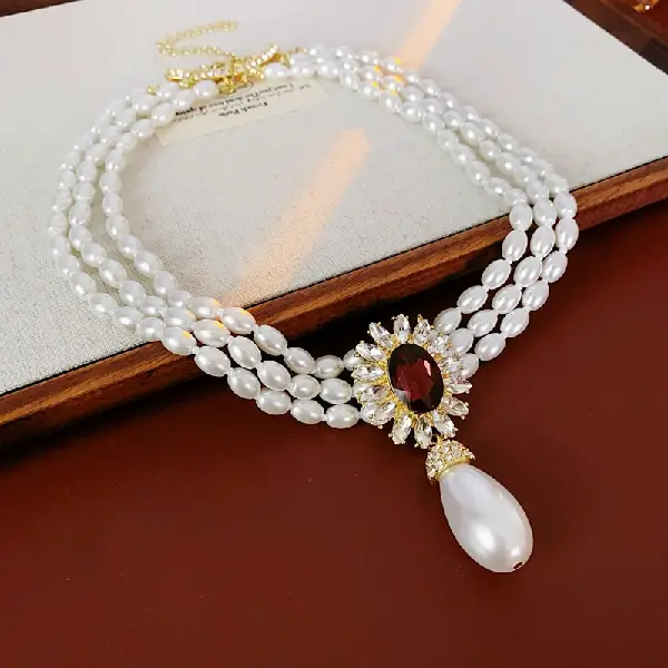 86# Necklace-Flower inlaid with diamonds, droplets of rice pearls,tkmbeautysupply.com