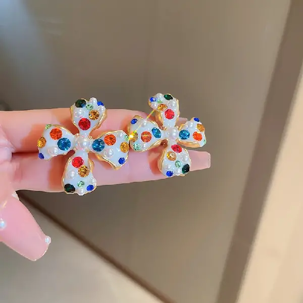 Diamond and pearl flower earrings,tkmbeautysupply.com