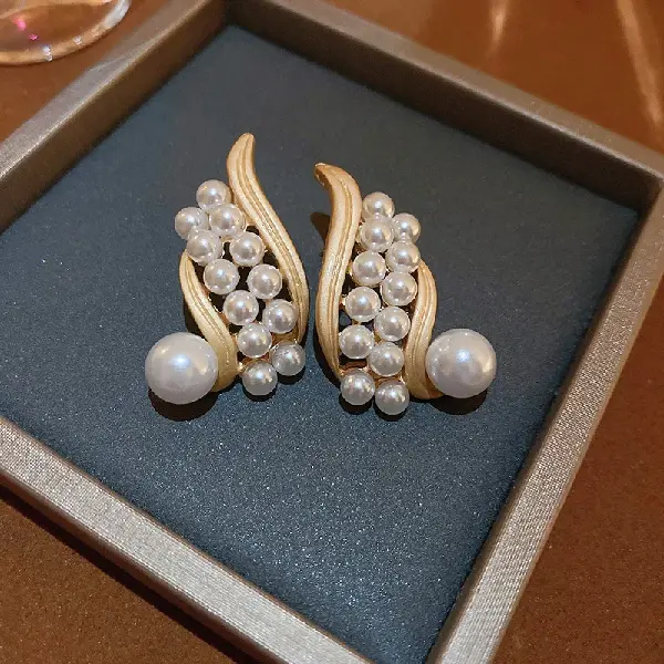 57# geometric pattern pearl earrings,tkmbeautysupply.com
