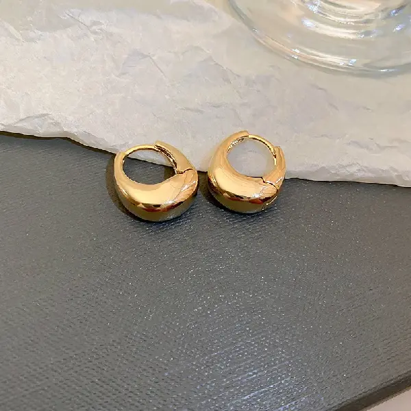 35# earrings-golden U-shaped.,tkmbeautysupply.com