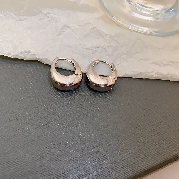 36# earrings-silver U-shaped.,tkmbeautysupply.com