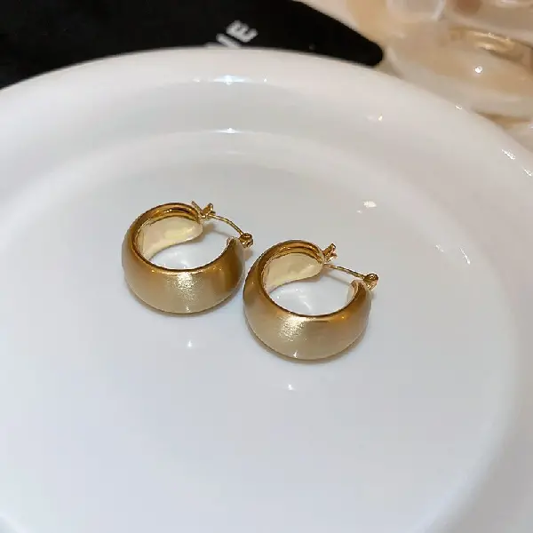 57# earrings-golden circles.,tkmbeautysupply.com