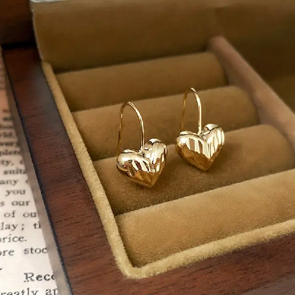 70# golden pleated love ear hooks.,tkmbeautysupply.com
