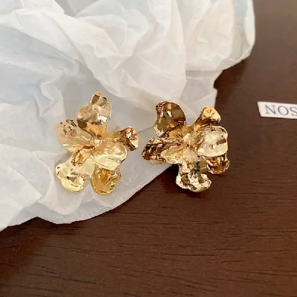 103# Silver Needle Metal Flower Stud Earrings,tkmbeautysupply.com