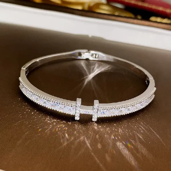 37# Zircon Letter H Buckle Bracelet,tkmbeautysupply.com