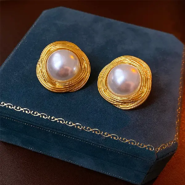 34# Silver Needle-Pearl Surround Striped Earrings,tkmbeautysupply.com
