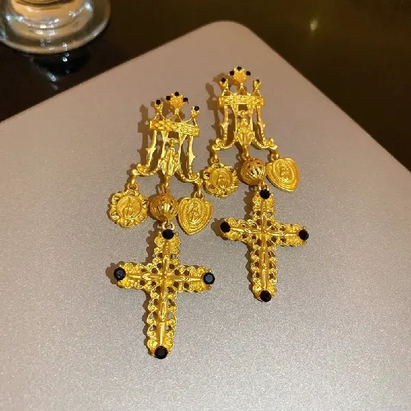 47# Silver Needle-Exaggerated Earrings,tkmbeautysupply.com