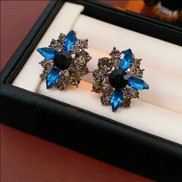 92# gold-silver needle full diamond hollow love earrings,tkmbeautysupply.com