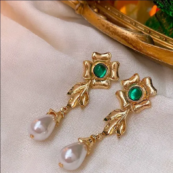 12# Silver Needle Second-hand Emerald Diamond Flower Pearl Drop Earrings,tkmbeautysupply.com