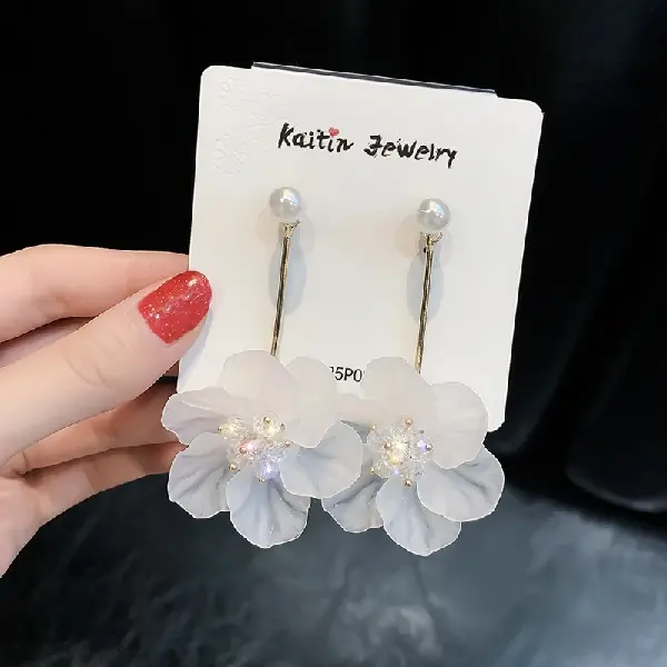 123# Steel Needle-White Flower Earrings,tkmbeautysupply.com