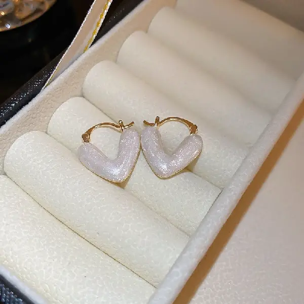 134# earrings - oil dripping beige love heart (real gold plating),tkmbeautysupply.com