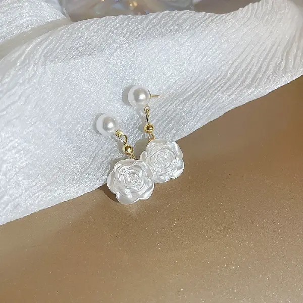 102# Silver Needle-White Pearl Flower.,tkmbeautysupply.com