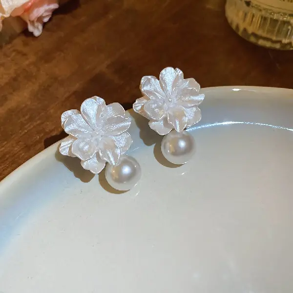22# silver needle resin flower pearl pendant earrings,tkmbeautysupply.com
