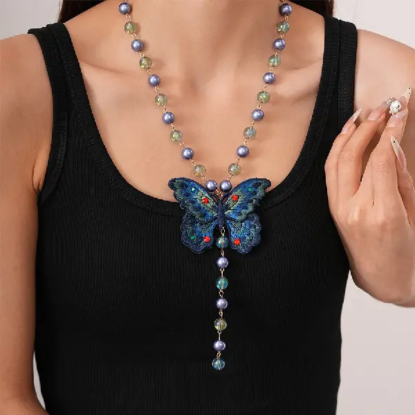 Diamond woven butterfly pattern glass bead pendant necklace (10mm),tkmbeautysupply.com