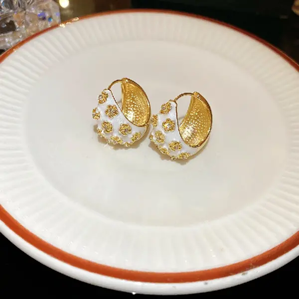 3# earrings-gold-white,tkmbeautysupply.com
