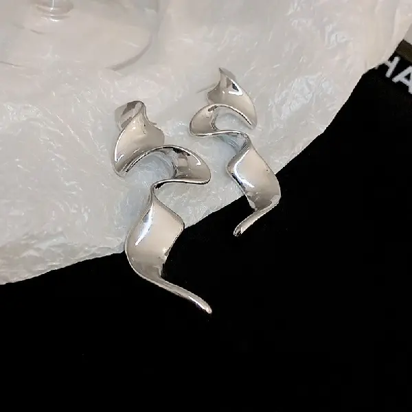 26# Silver Needle-Twisted Geometric Stud Earrings-Silver,tkmbeautysupply.com