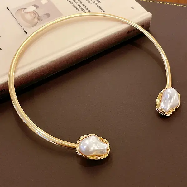 18# gold-pleated oval pearl necklace,tkmbeautysupply.com