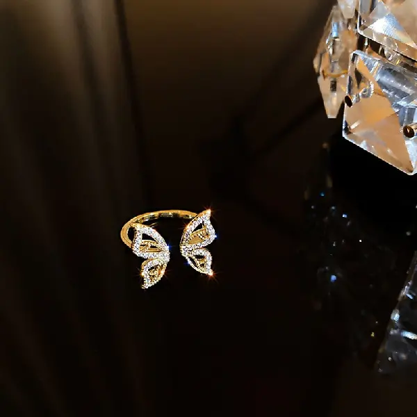 Ring - big golden butterfly.,tkmbeautysupply.com