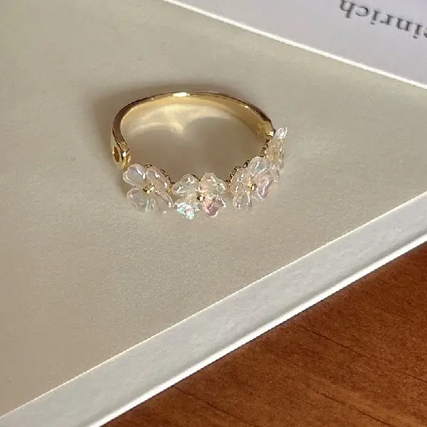Ring - golden flowers.,tkmbeautysupply.com