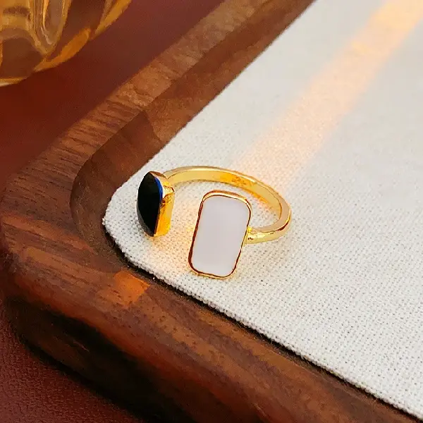 Black-Geometric Oil Drop Square Open Ring,tkmbeautysupply.com