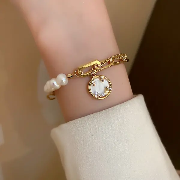 21# Golden Smiley Face (Freshwater Pearl),tkmbeautysupply.com
