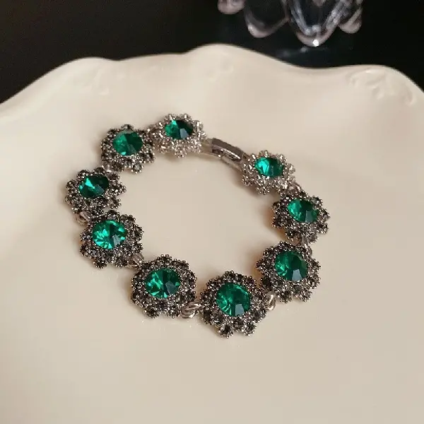 35# Bracelet-Diamond Circle Flowers,tkmbeautysupply.com