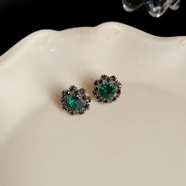 36# Silver Needle-Retro Diamond Circle Flower Stud Earrings,tkmbeautysupply.com